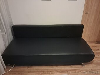 Čierny kožený rozkladací gauč - 3