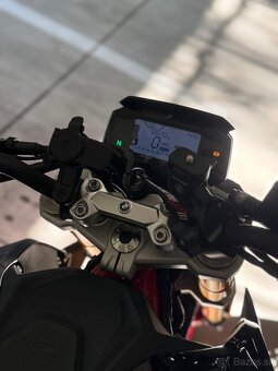 Motocykel BMW G310R - 3
