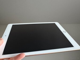 Apple iPad 6 (6. generácia) 32 GB Gold - 3