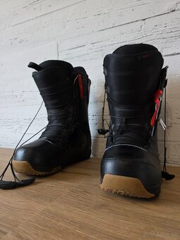 Buton snowboardove topanky - 3