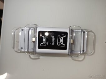 Nabíjacia stanica na ps5 ovládače - 3