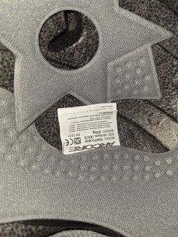 Lyziarska prilba, kukla, okuliare - 3