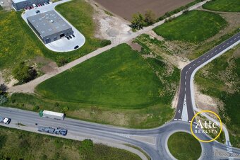 Komerčný stavebný pozemok 1186 m² - 3