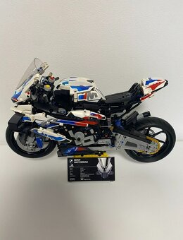 lego technic motorky  Yamaha MT-10 SP 42159 BMW M 1000 RR - 3