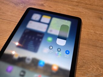 Apple iPad Air 4 64G - 3