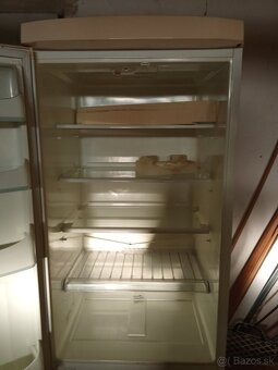Predám chladničku s mrazničkou - 3
