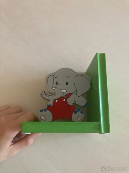 Podpera na knihy - 3