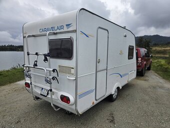 Lahky obytny prives Caravelair - 900 kg, predstan - 3