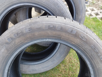 Predám zimné pneumatiky Imperial snowdragon 3 215/60 R17 - 3