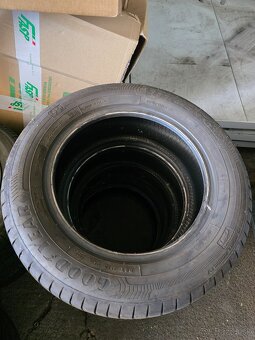 Good Year 185/65/R15 92T - 3