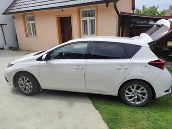 Toyota auris - 3
