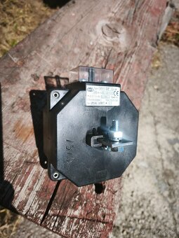 Predám meracie transformátory MTP Z25 75/5A 0,5S - 3