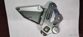 SUZUKI SV od r.v.2004 držiak prednej stupačky a radičky - 3