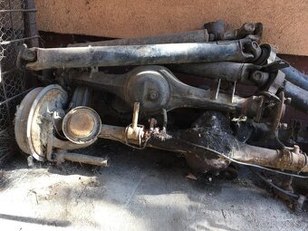 3x náprava Lada Žigula, 2 originál, 1 skracovaná - 3