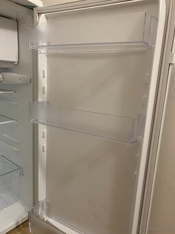 Predám chladničku Electrolux ERF1904FOW - 3