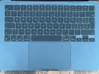 MacBook Air M3 16/256 GB v záruke - 3