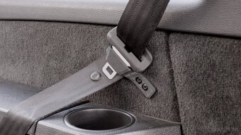 Držiaky pásov pre 3. rad sedadiel Volvo XC90 - 3