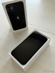 iPhone 11 Black 64 GB - 3