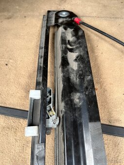 Mechanizmus na sťahovanie okien BMW e39 - 3