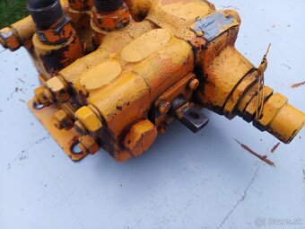 Hydraulický rozvádzač jednosekciový - 3