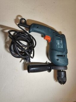 Predám príklepovú vŕtačku Black & Decker 500W - 3