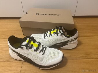 Predám trailovú obuv Scott ultra Carbon RC 43 - 3