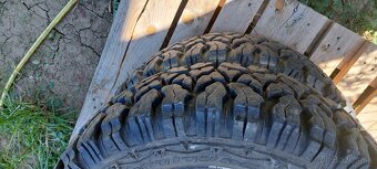 Pneu LT 215/65/R16 - 3