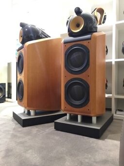 B&W Bowers & Wilkins 800D 800 D 3-pásmový reproduktor. - 3