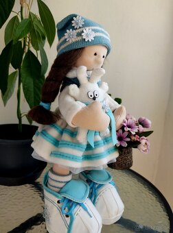 Interiérová textilná bábika so zajačikom - 3