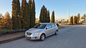 Kia Ceed benzín Automat - 3