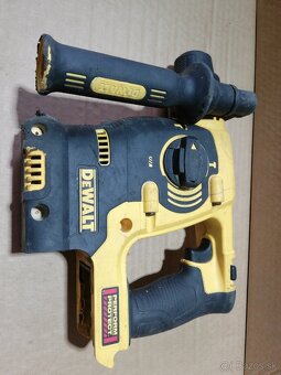 Dewalt akumulátorové kladivo 18V - 3