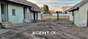 AGENT.SK | Predaj pozemku s domom pre výstavbu 2-3 domov, Ho - 3