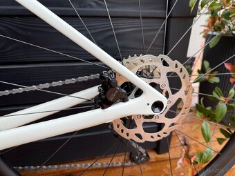 Specialized Roubaix SL8 Sport - 3