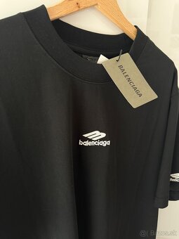 Balenciaga black tee výšivka - 3