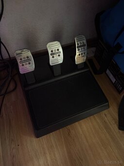 Predám elektricky volant thrustmaster tmx - 3