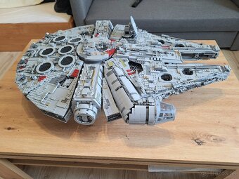 Replika LEGO 75192 Millennium Falcone - 3