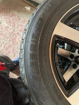 Predám jazdené pneumatiky Nokian 215/65/R17 - 3
