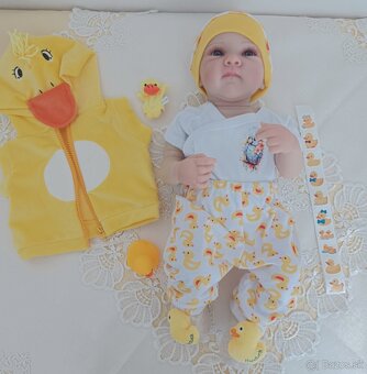 Realistická bábika Tamia - 3