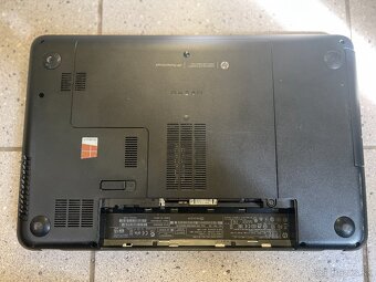 HP Pavilion / AMD A8-5550M / 4GB RAM / 2x AMD grafika /15.6 - 3