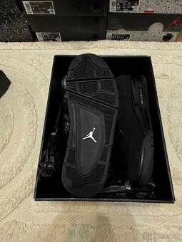 Air Jordan 4 Retro - Black Cat - 3