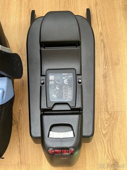 Autosedačka Recaro Privia Cherry + Isofix - 3