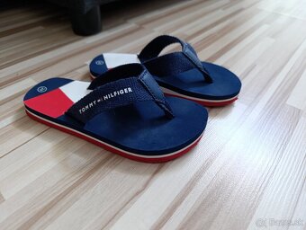 Tommy Hilfiger - 3