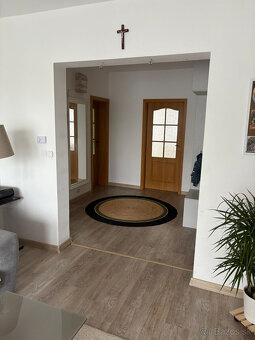 Na predaj priestranný 4-izbový byt  s atmosférou vidieckeho  - 3