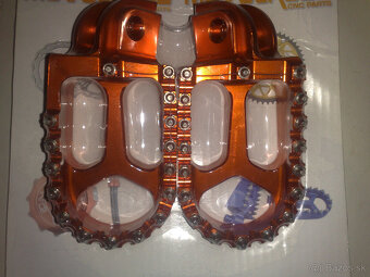 Stupačky oranžové (49€) - 3