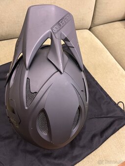 Prilba Sevem - 3