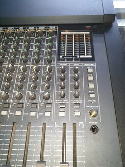 Roland M-24E Mixážny pult - 3