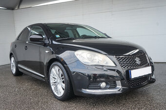 23- SUZUKI Kizashi, 2011, benzín, 2.4 CVT 4WD, 131 kW - 3