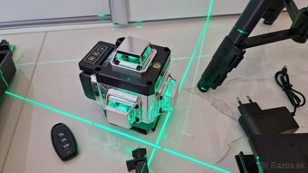 LASER NIVELÁK PLUS 1,2 M STATÍV PLUS PRÍSLUŠENSTVO - 3
