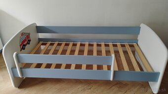 PREDÁM CHLAPČ.POSTEL,KOMODU A NOČNÝ STOLÍK OURBABY - SET - 3