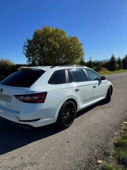 Škoda Superb Combi 2.0 TSI 4x4 Style - 3